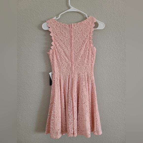 Mini Light Pink Dress Size 1 - Picture 2 of 4